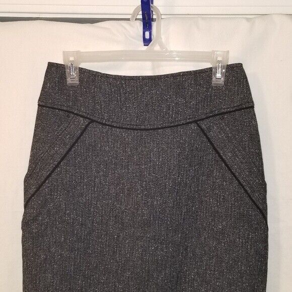 Tahari Short Pencil Skirt Size 6 - Picture 3 of 6